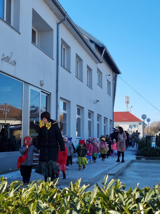 IMG ccd3d033801c05a0459b54abc606c729 V